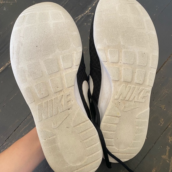 Nike Tanjun Sneakers - Picture 4 of 4